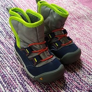 Keen boys peek a boot size 5
